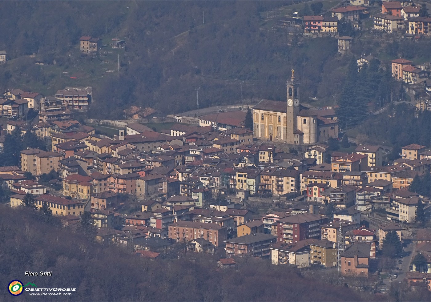 37 Zoom sul centro di Zogno con la mia casa.JPG